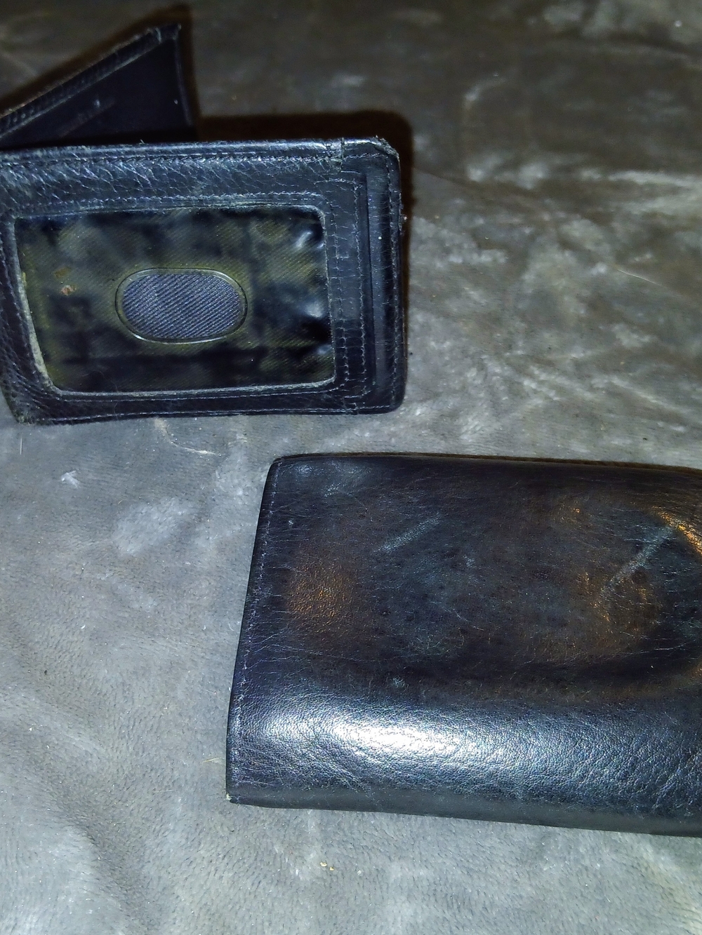 2 Mens Leather Wallets Trifold and Bifold Black. Like New - Picture 2 of 14